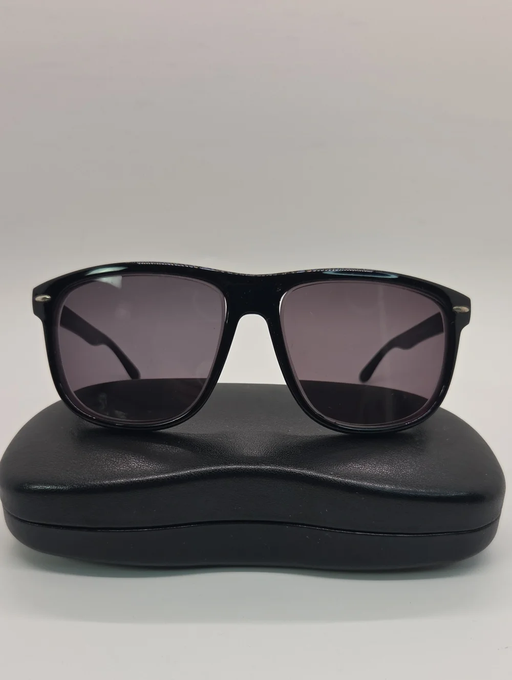 Rayban Boyfriend Unisex Black Sunglasses with Dark **Prescription Lenses